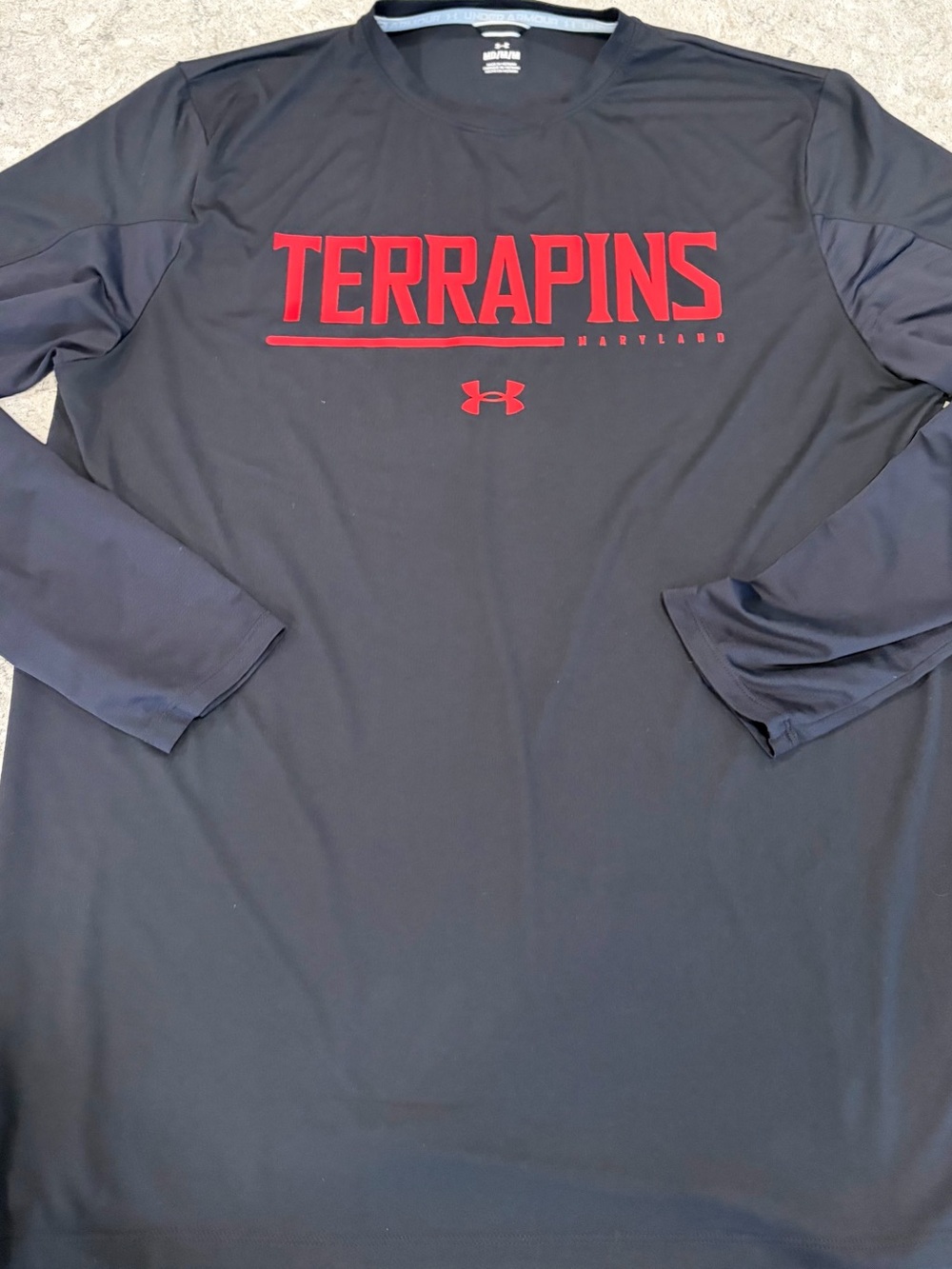 Maryland Terrapins Heat Gear Under Armour Men’s Long Sleeve Performance Shirt -M